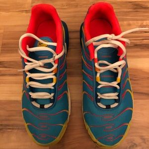 Nike Air Max TN, size 7Y, in good shape!